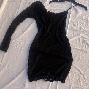Elegant Black Lace One-Shoulder Dress